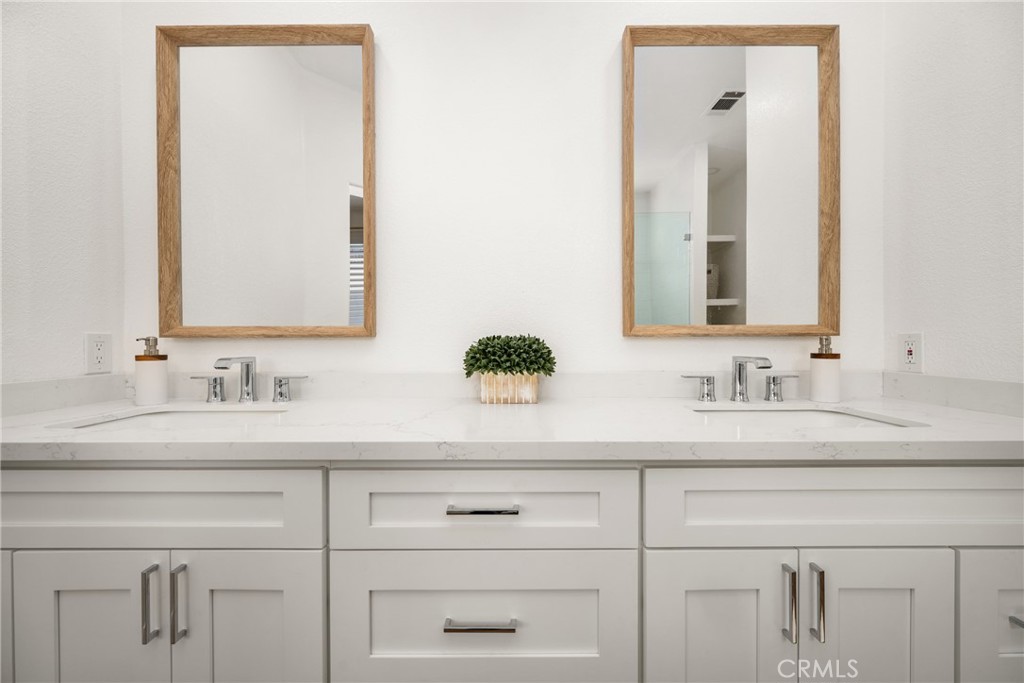 209 S Fairfield Lane