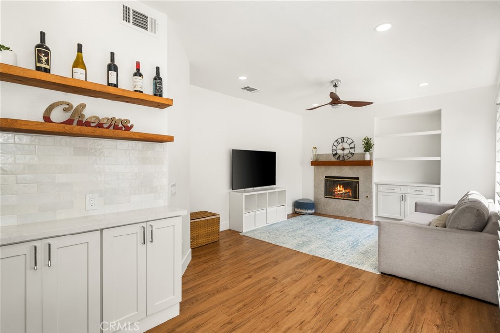 209 S Fairfield Lane