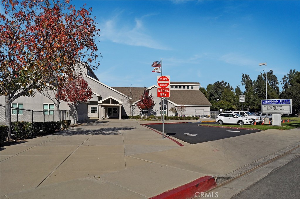 209 S Fairfield Lane