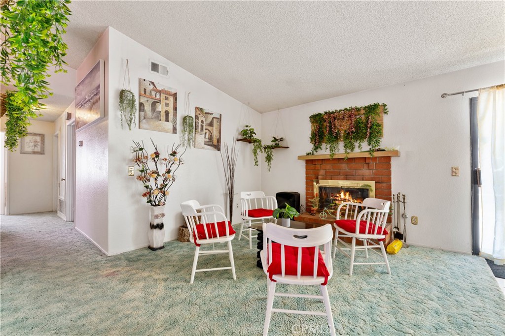 15472 Mesquite Avenue