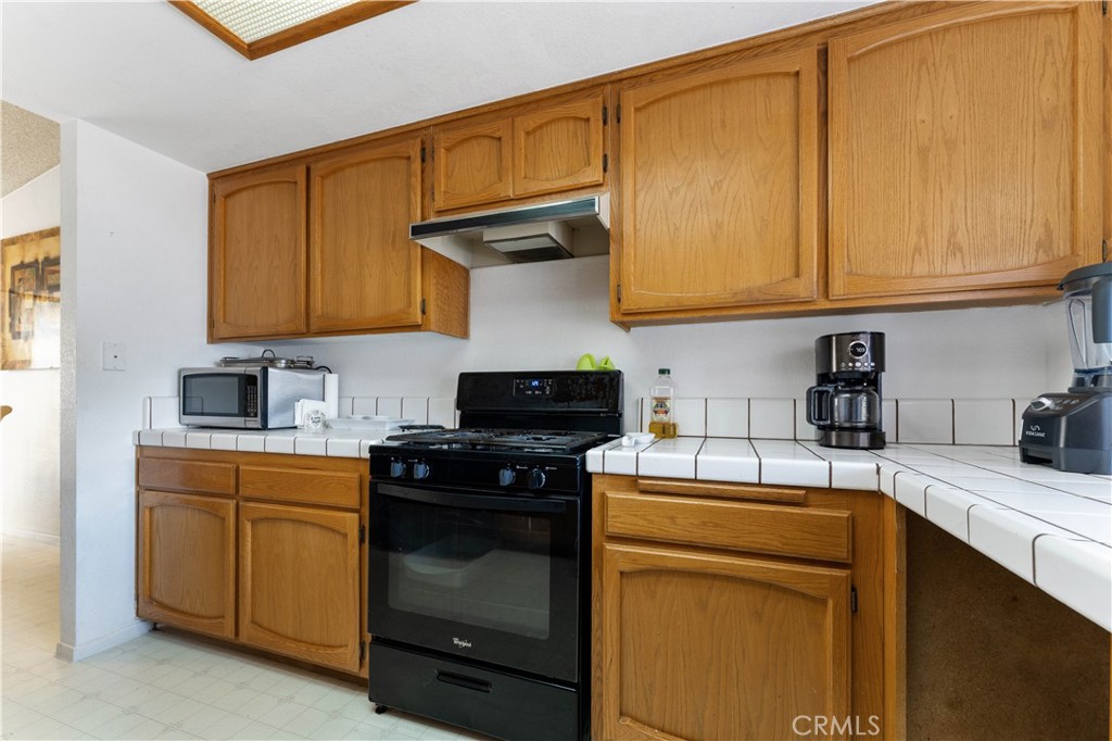 15472 Mesquite Avenue