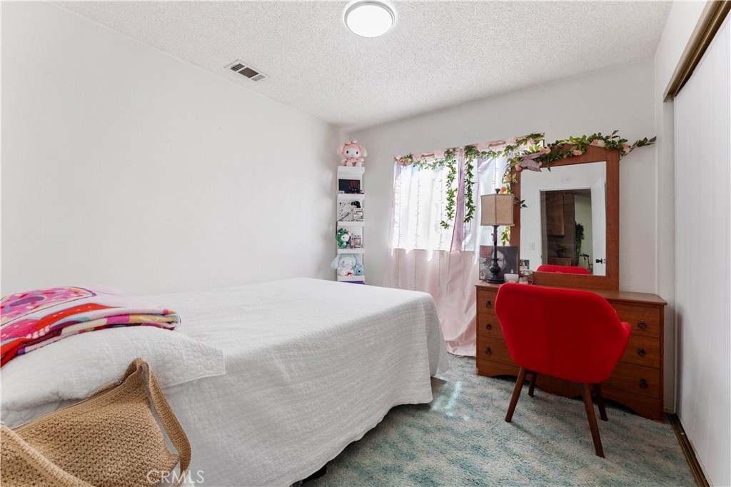 15472 Mesquite Avenue