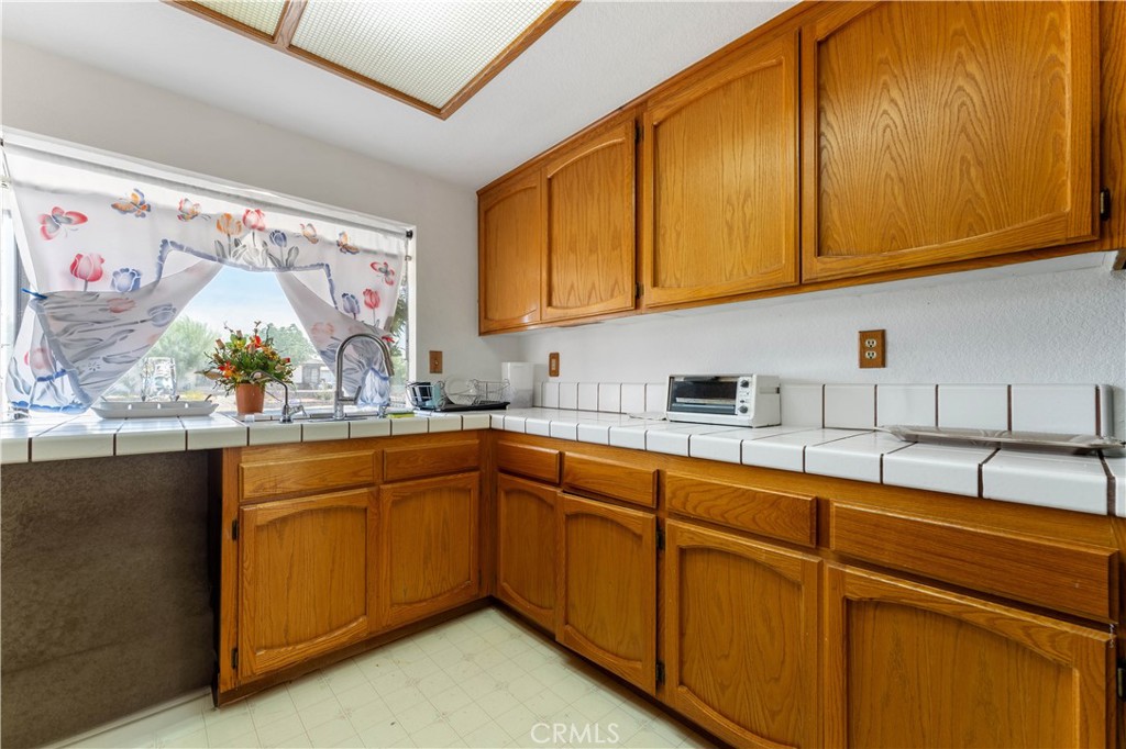 15472 Mesquite Avenue