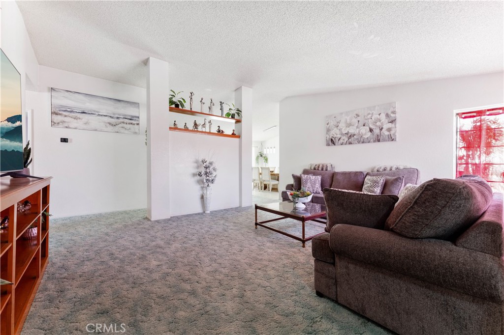 15472 Mesquite Avenue