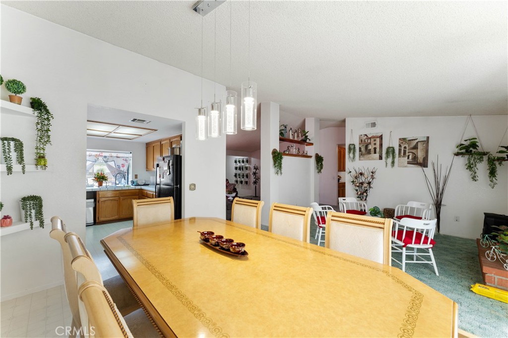 15472 Mesquite Avenue