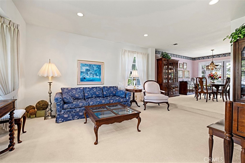 5604 Calle Vista Alegre