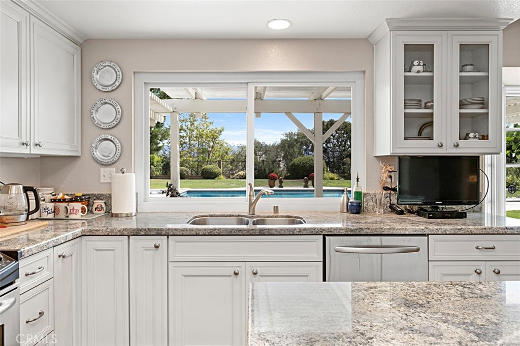 5604 Calle Vista Alegre