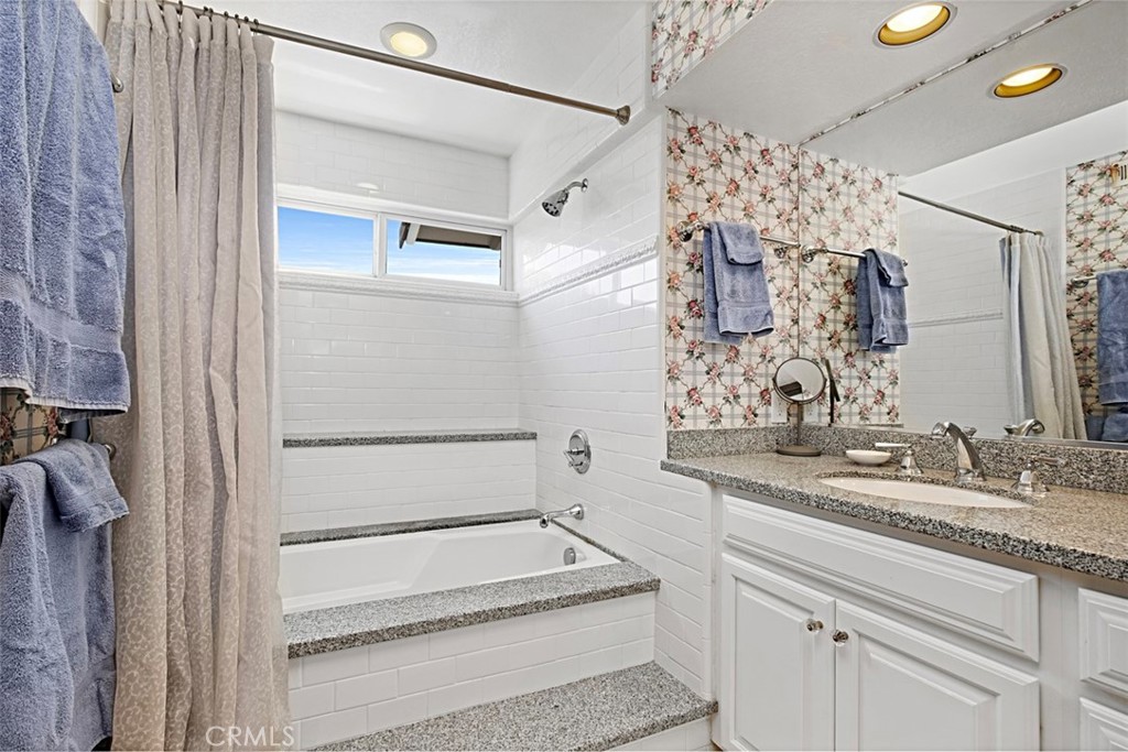 5604 Calle Vista Alegre