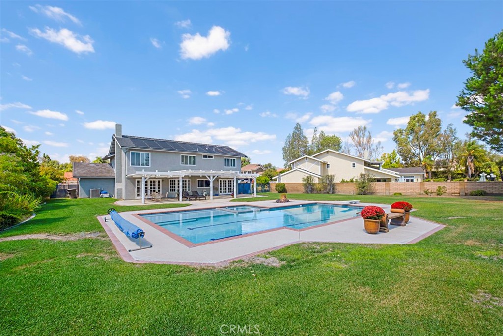 5604 Calle Vista Alegre