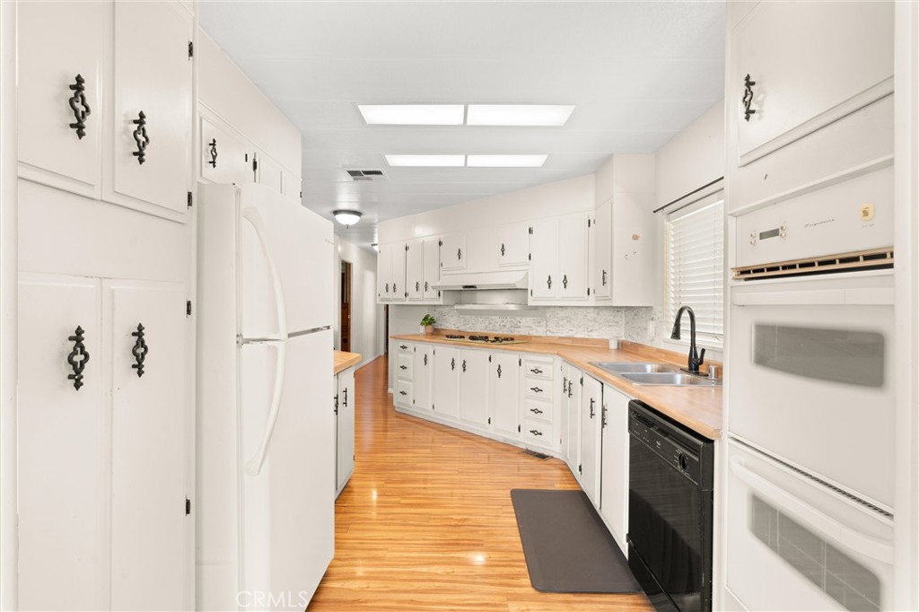 1342 Silver Lake Place