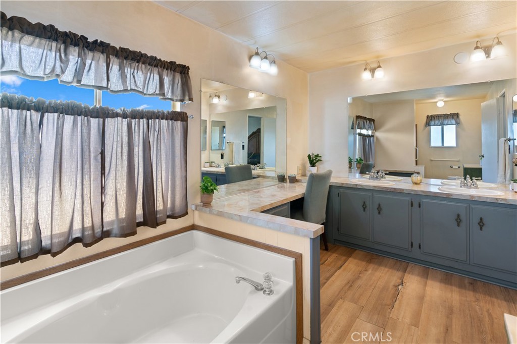 1342 Silver Lake Place