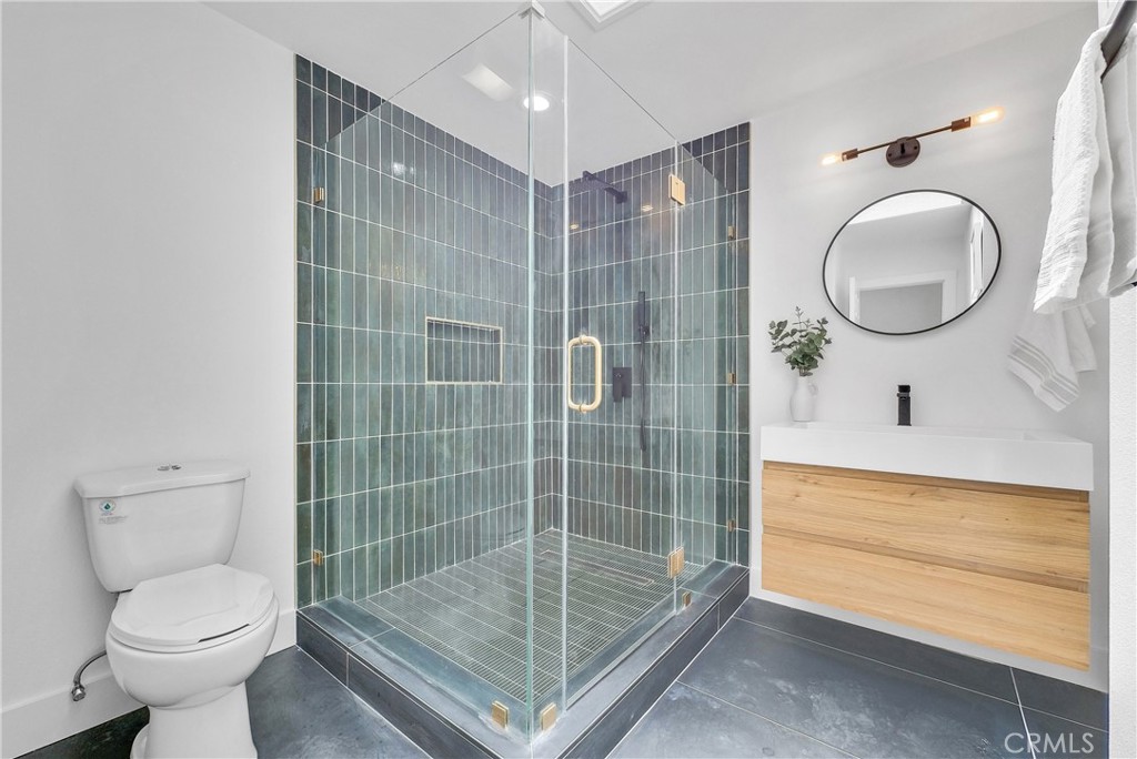 5995 E Avenida La Vida