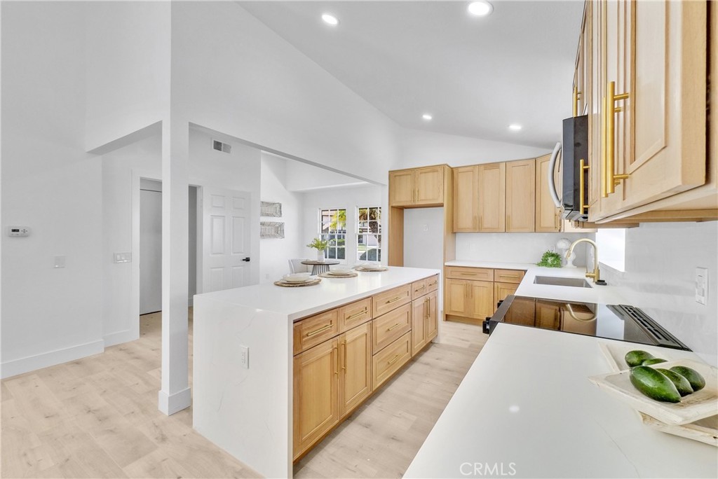 5995 E Avenida La Vida