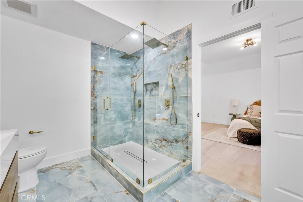 5995 E Avenida La Vida