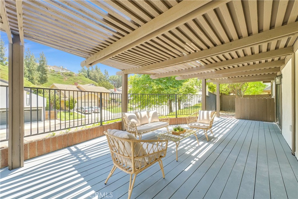 5995 E Avenida La Vida