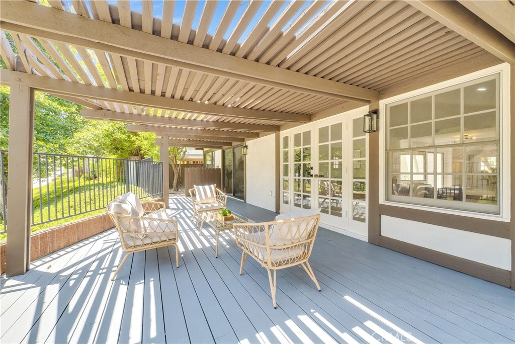 5995 E Avenida La Vida