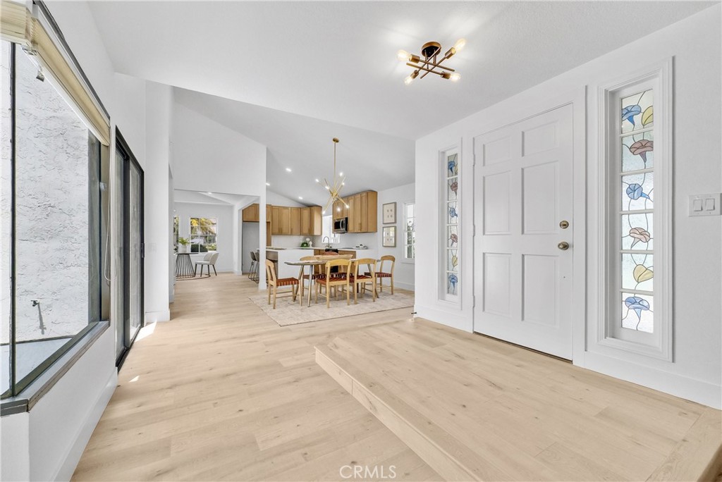 5995 E Avenida La Vida