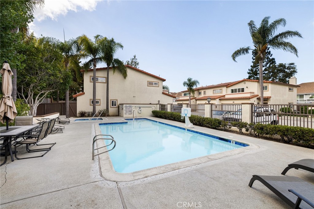 4700 Warner Avenue 3