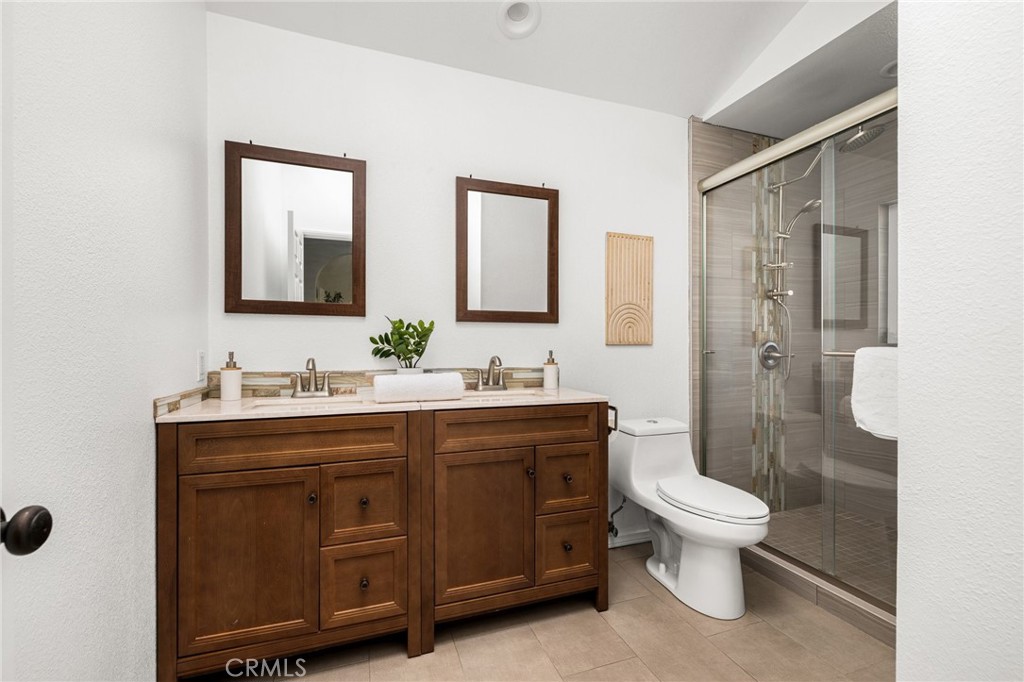 4700 Warner Avenue 3