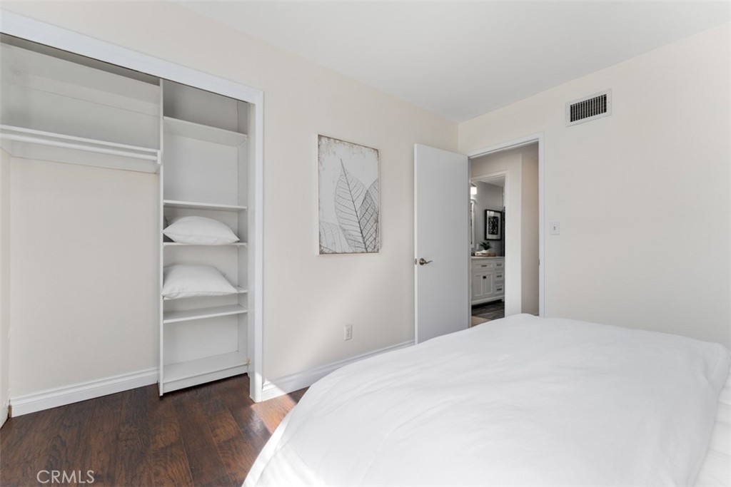 4672 Santa Fe Street