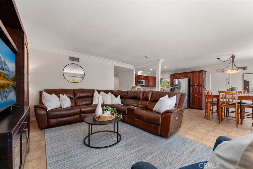 4672 Santa Fe Street