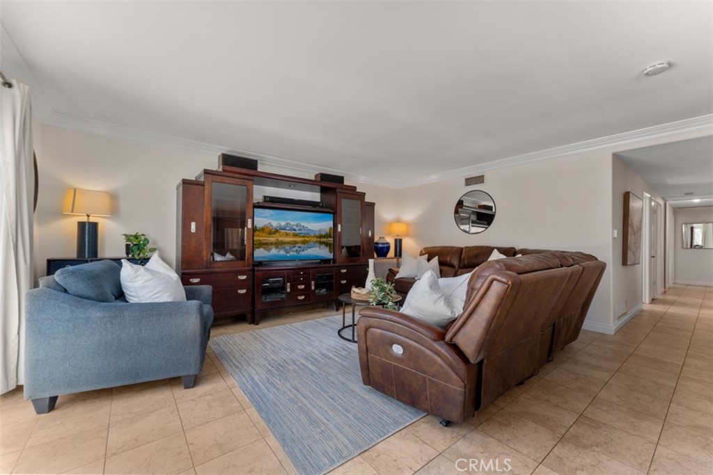 4672 Santa Fe Street