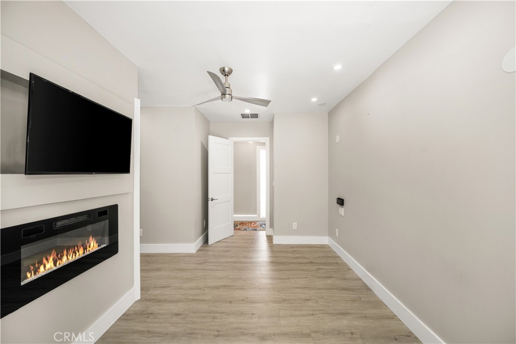 970 N Lincoln Street