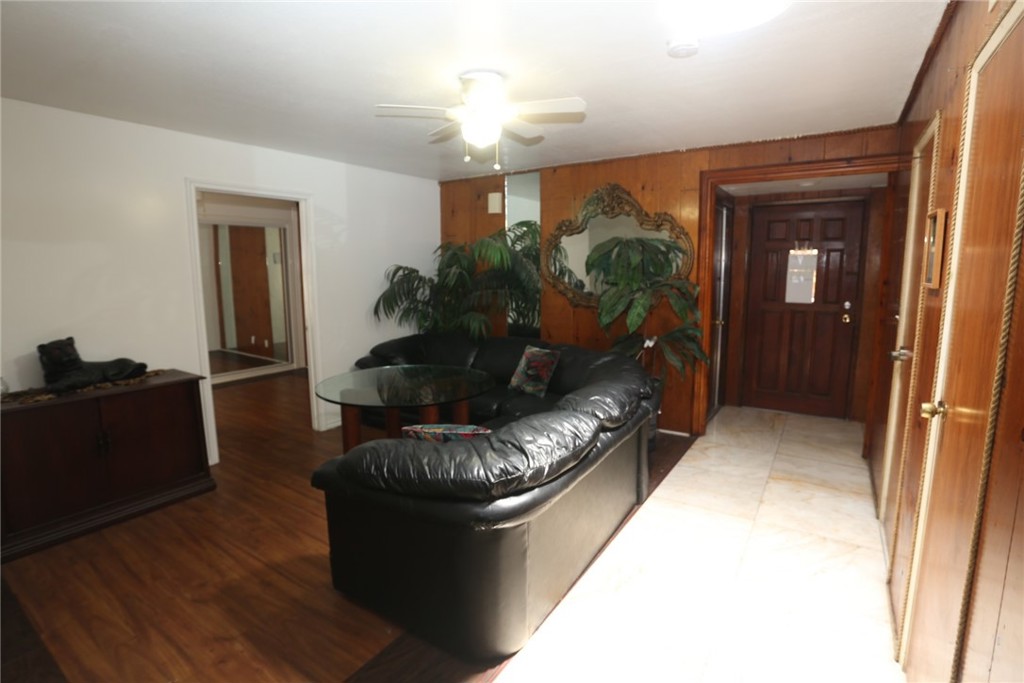 2009 West Saint Anne Place