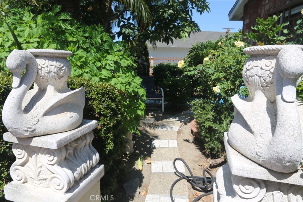 2009 West Saint Anne Place