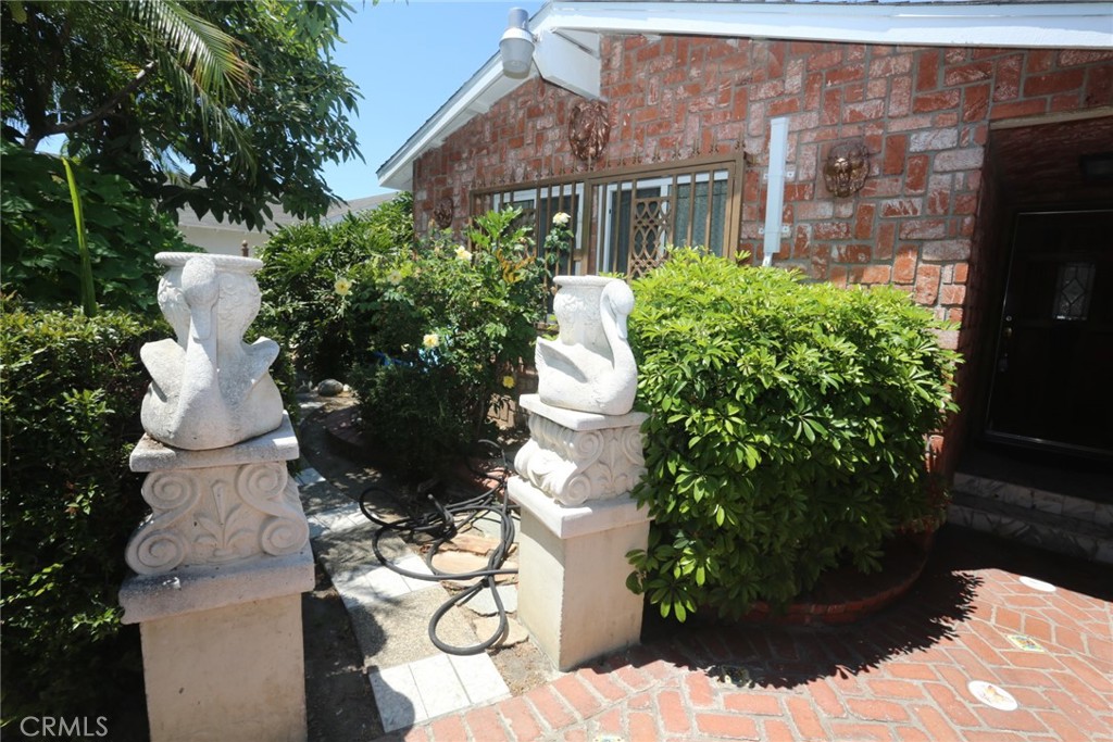 2009 West Saint Anne Place