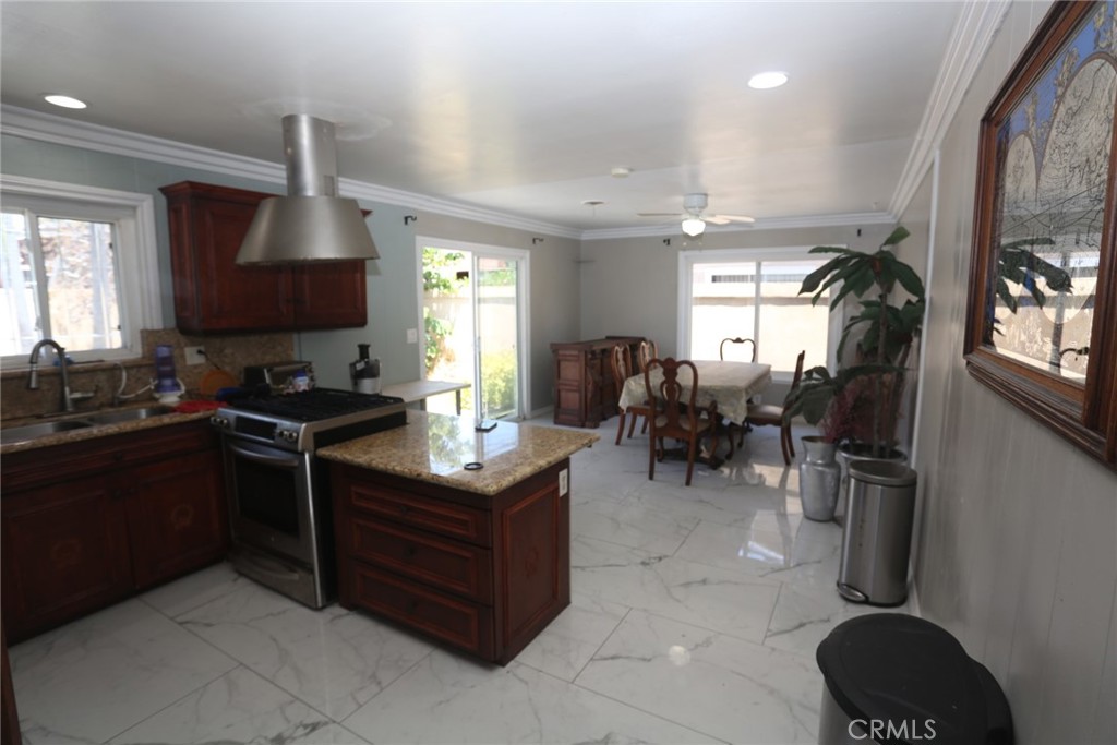 2009 West Saint Anne Place