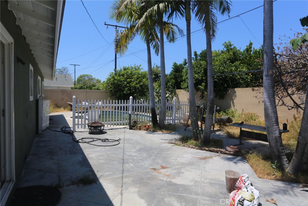 2009 West Saint Anne Place