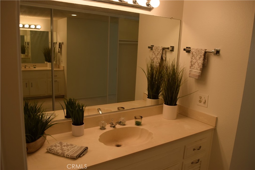 3014 A Via Buena Vista A