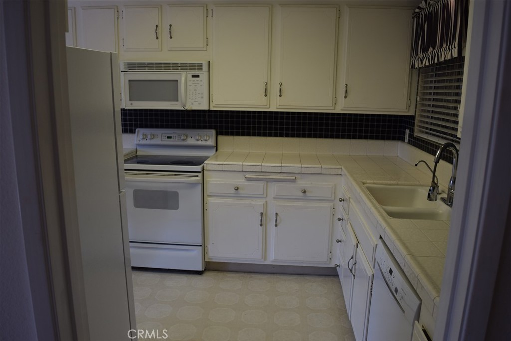 3014 A Via Buena Vista A