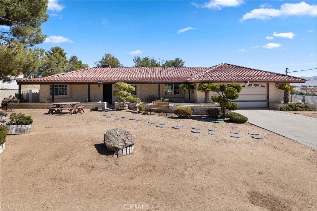 16840 Cactus Street