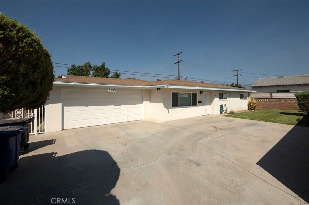 3755 Strang Avenue