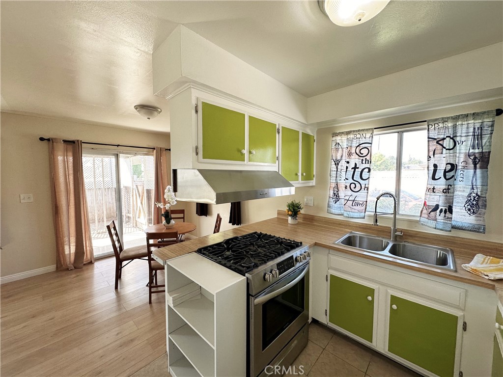 11754 Azalea Avenue 11754