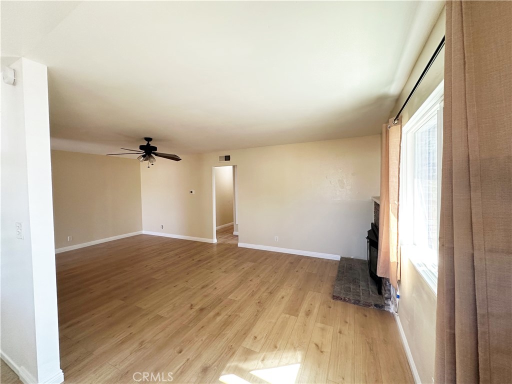 11754 Azalea Avenue 11754