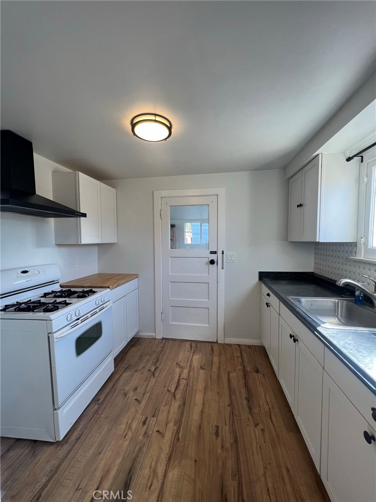 4283 Hillside A