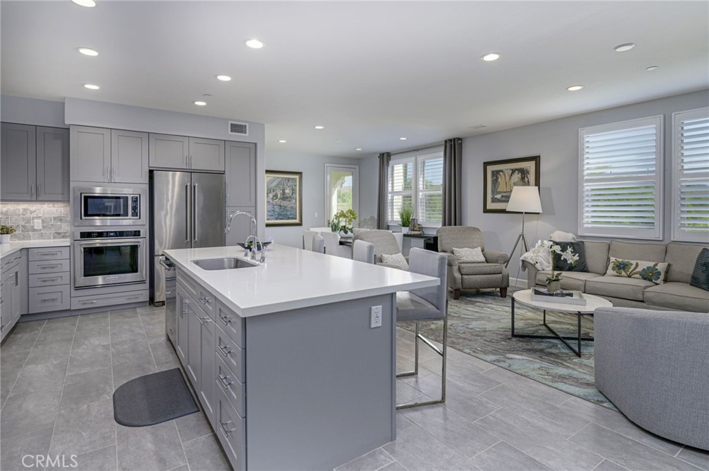 280 BUENA VIDA Drive 207