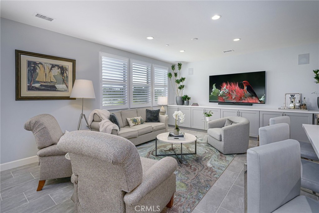 280 BUENA VIDA Drive 207