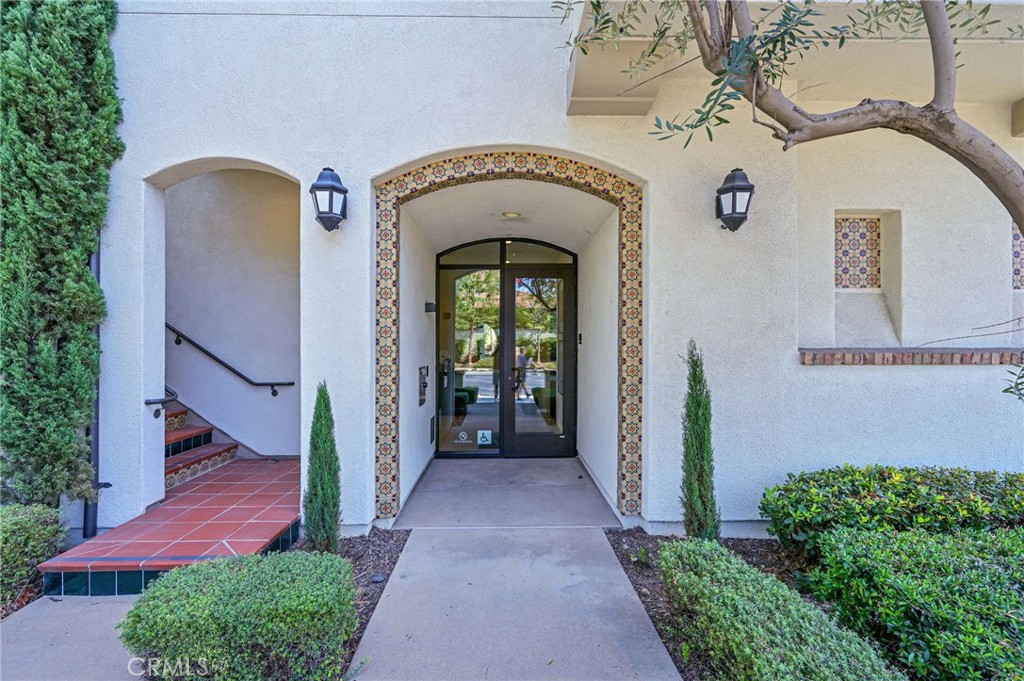 280 BUENA VIDA Drive 207