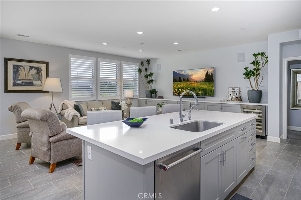 280 BUENA VIDA Drive 207