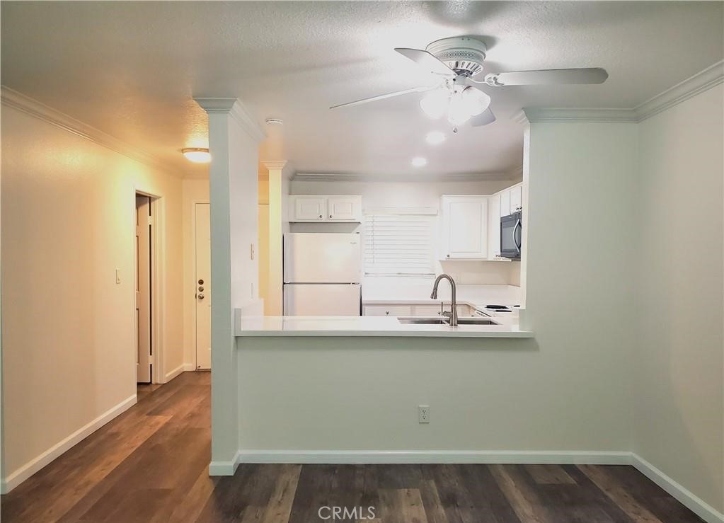 7505 Charmant Drive 1610