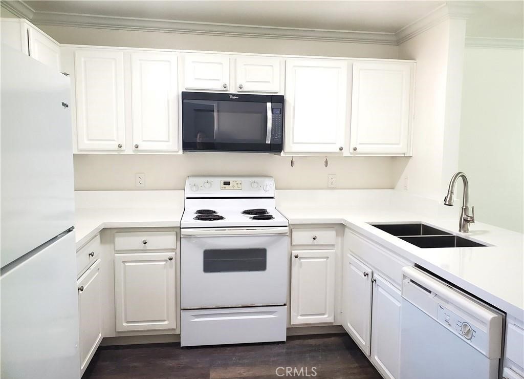 7505 Charmant Drive 1610