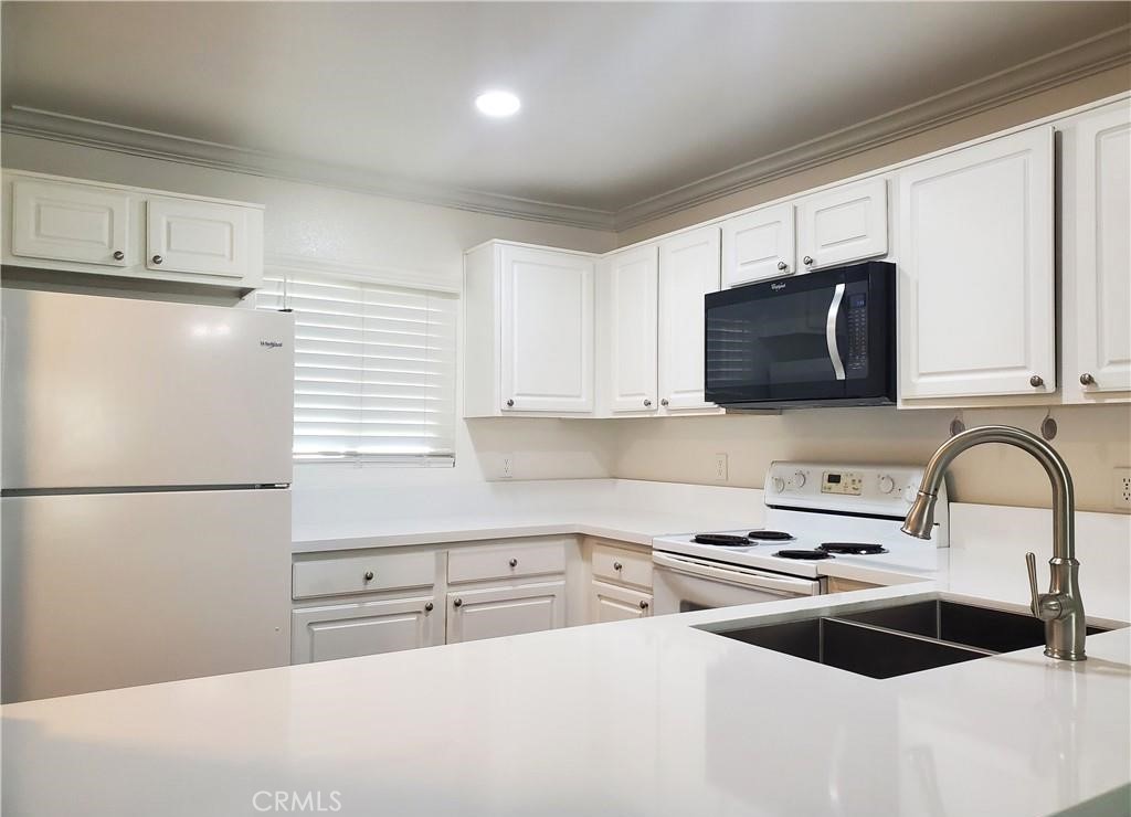 7505 Charmant Drive 1610