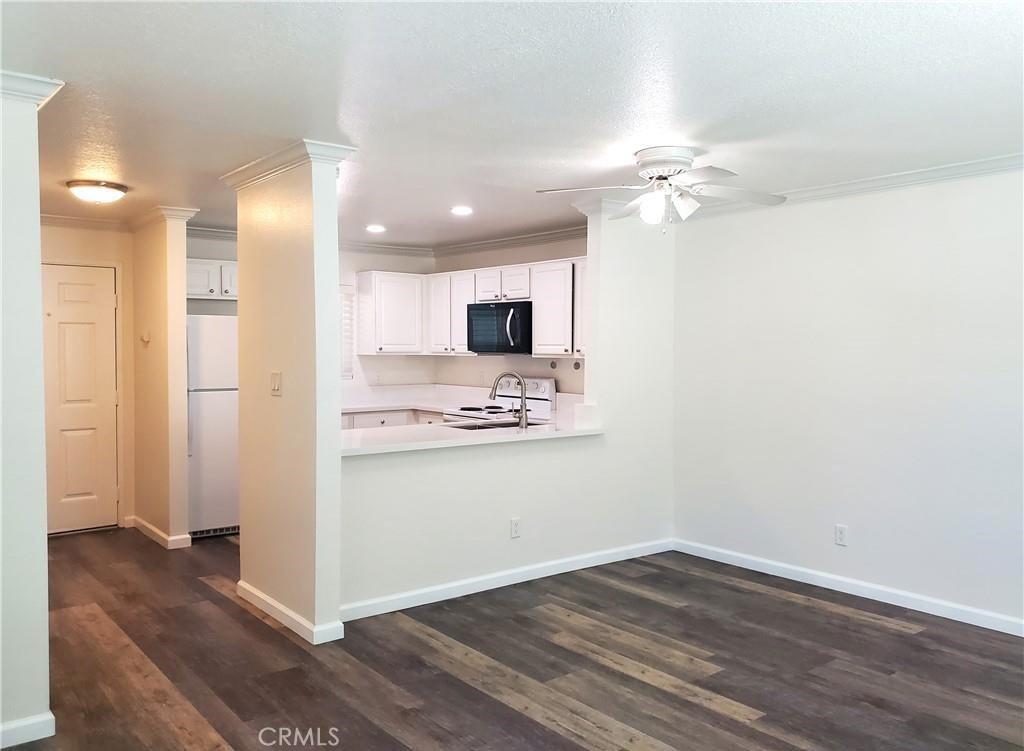 7505 Charmant Drive 1610