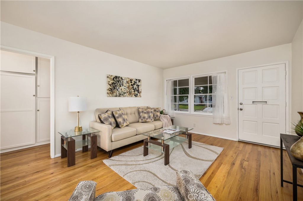 4232 Conquista Avenue