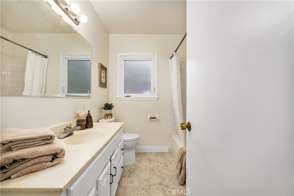 4232 Conquista Avenue