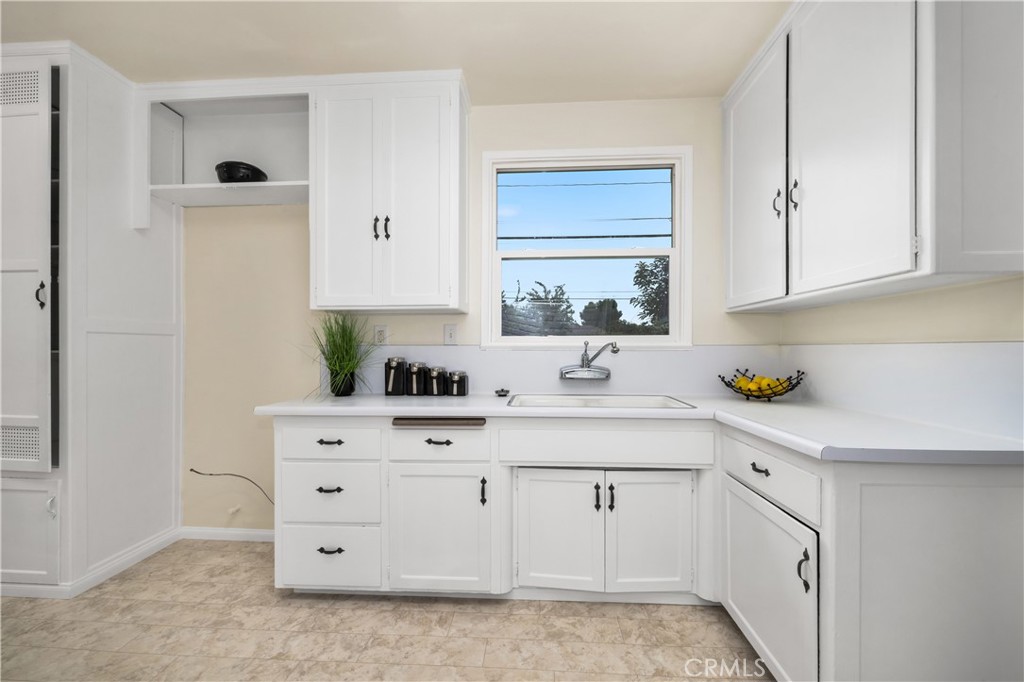 4232 Conquista Avenue